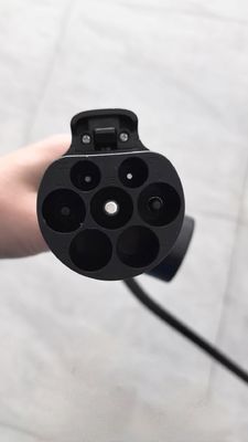 La carga de vehículos eléctricos se hace fácil con una estación de carga de corriente alterna de conector único de 7 kW 5m de cable de carga